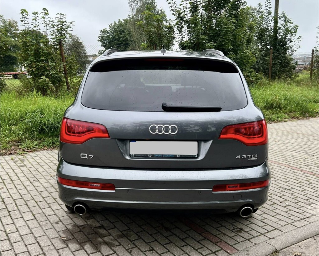 Audi Q7 4.2 V8 TDI S line - zdjęcie 3