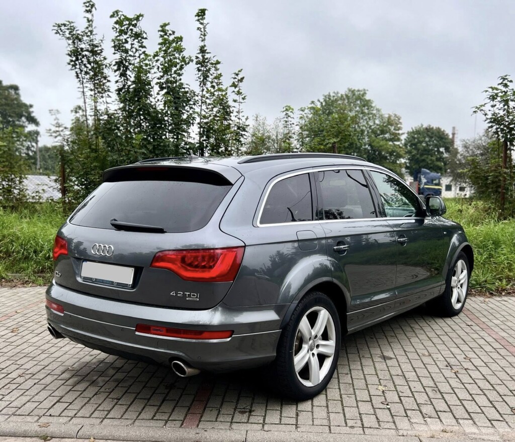 Audi Q7 4.2 V8 TDI S line - zdjęcie 6