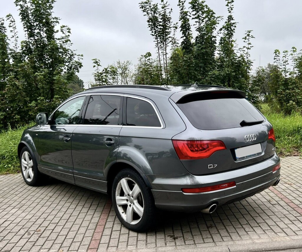Audi Q7 4.2 V8 TDI S line - zdjęcie 7