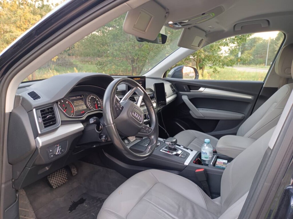 Audi Q5 2.0 TFSI Quattro - zdjęcie 8